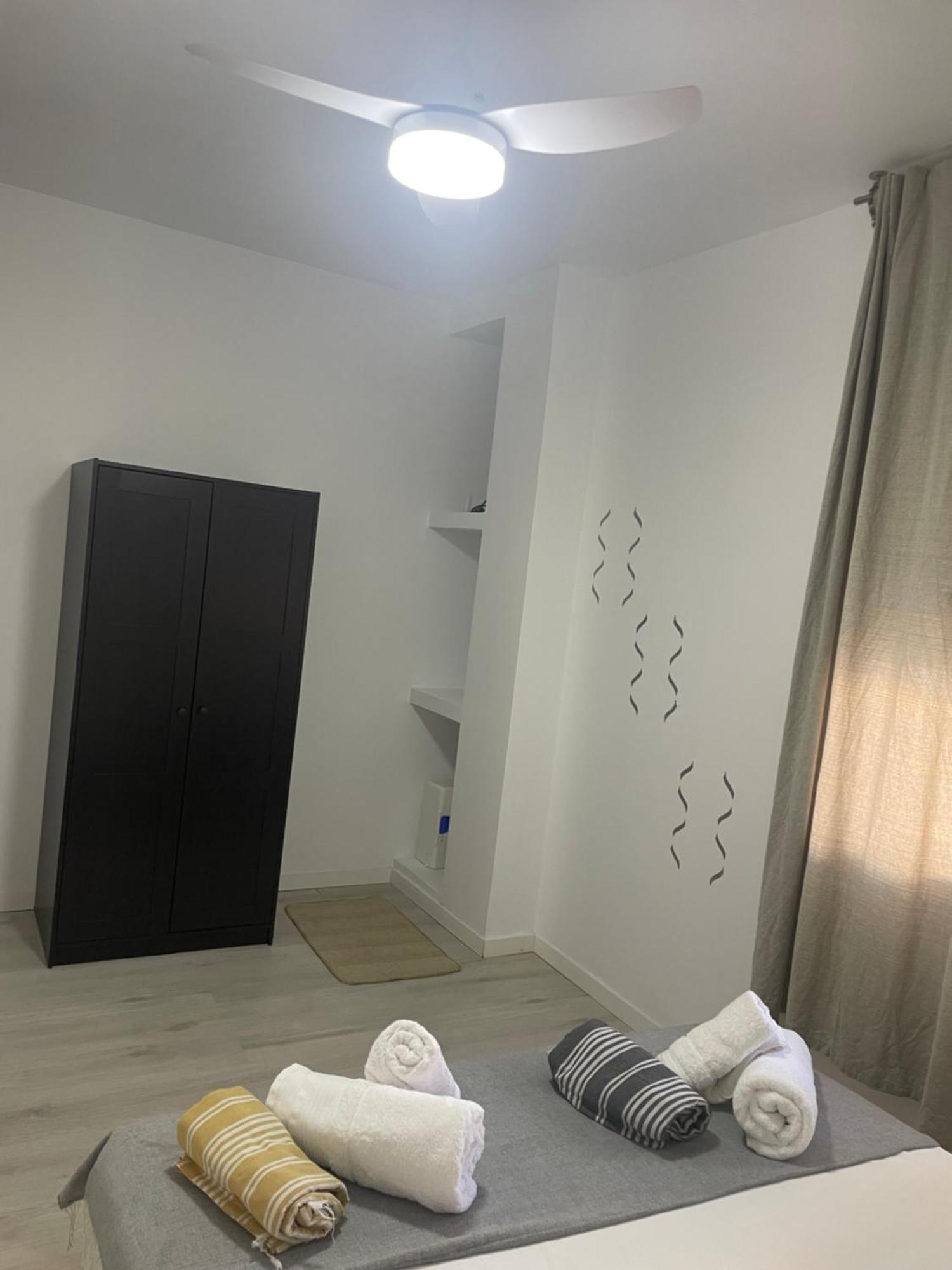 Martina I Lägenhet Málaga Exteriör bild